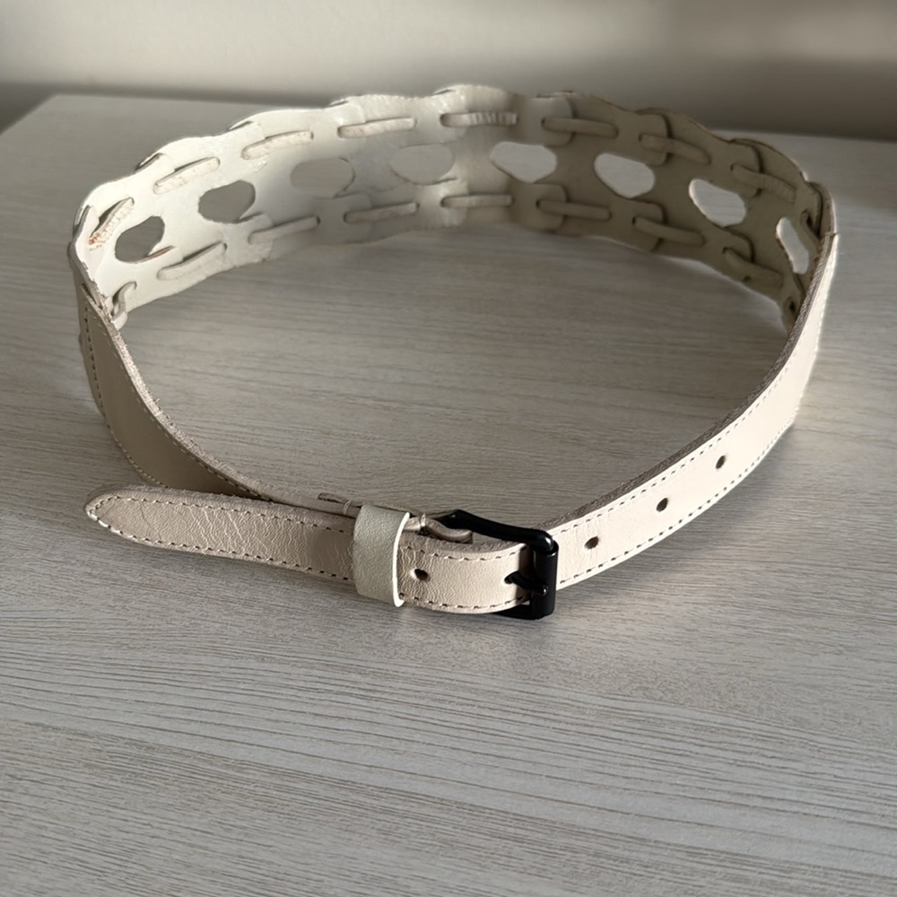 Linea Pelle Cream Leather Cutout Belt VGUC